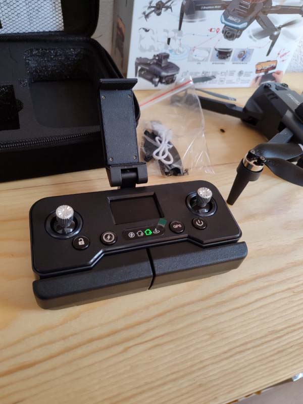 Dron Sa Kamerom DJI MAVIC + 2 BATERIJE