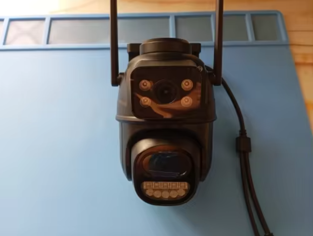 Dupla Crna Okretna Nadzorna Wifi kamera za video nadzor