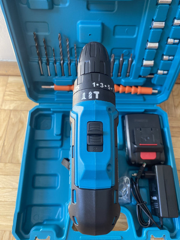 Aku Makita Busilica Sa Alatom 48v