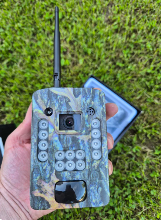 SOLARNA LOVAČKA KAMERA NA 4G SIM KARTICU
