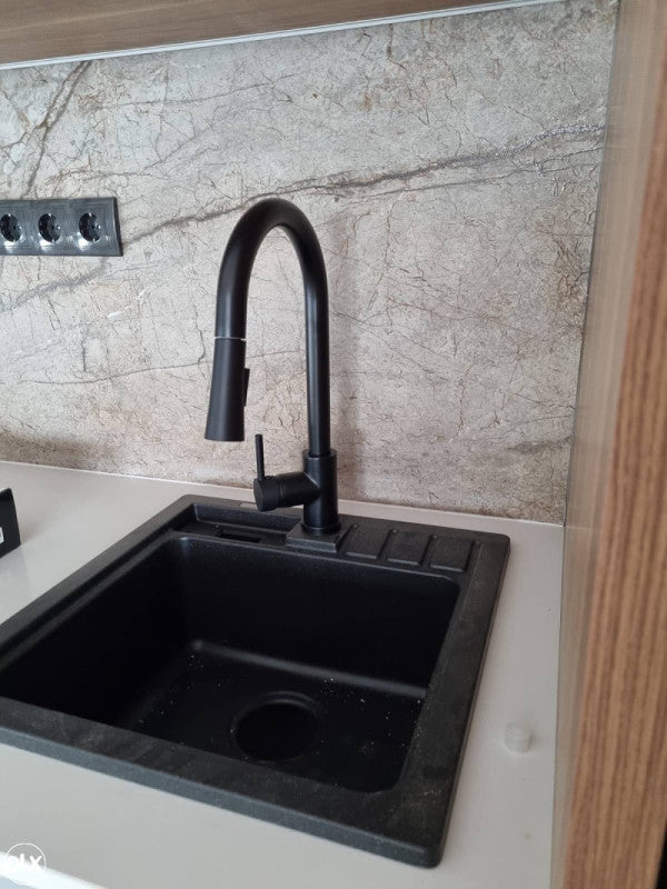 Crna Mat Usadna Cesma Slavina Na Izvlacenje